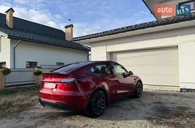 Tesla Model Y 2024