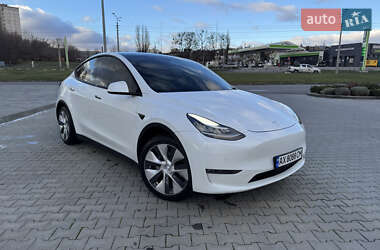 Tesla Model Y 2021