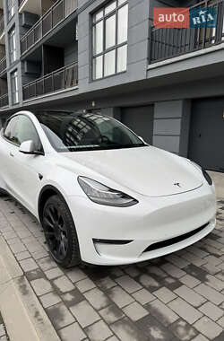 Tesla Model Y 2021