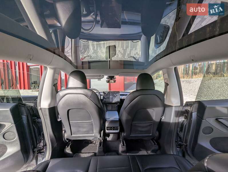 Позашляховик / Кросовер Tesla Model Y 2023 в Львові