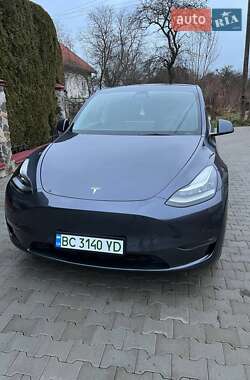 Tesla Model Y  2022