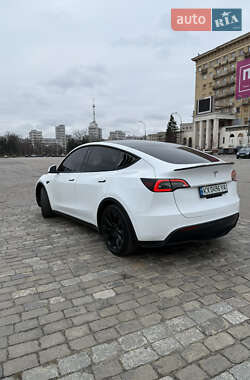 Tesla Model Y  2021