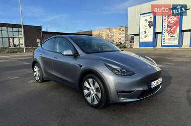 Tesla Model Y  2024
