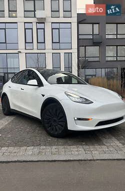 Tesla Model Y  2023