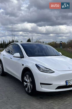 Tesla Model Y  2022