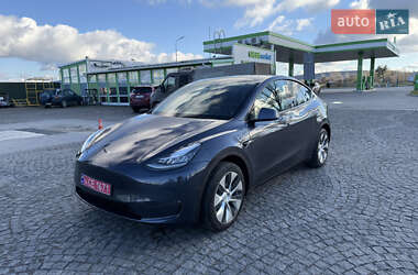 Tesla Model Y  2021