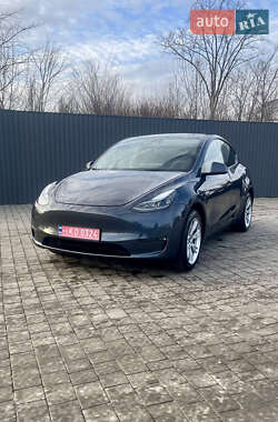 Tesla Model Y  2023