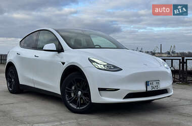 Tesla Model Y  2020