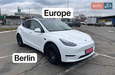 Tesla Model Y 2023