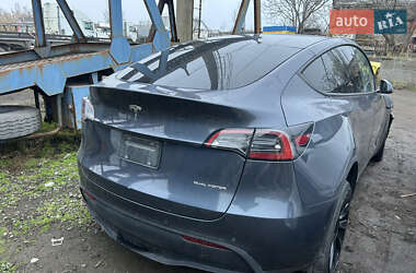 Tesla Model Y  2022