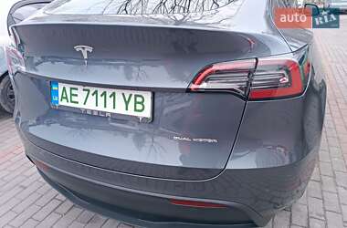 Tesla Model Y  2023