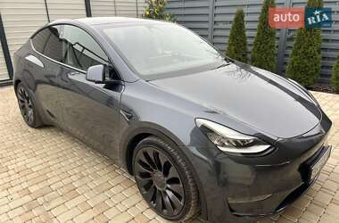 Tesla Model Y  2020