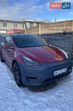 Tesla Model Y  2023