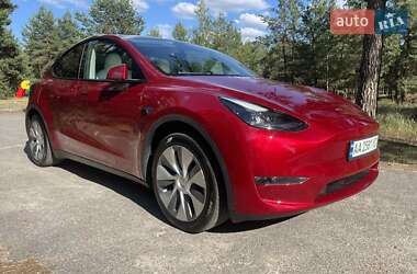 Tesla Model Y  2024