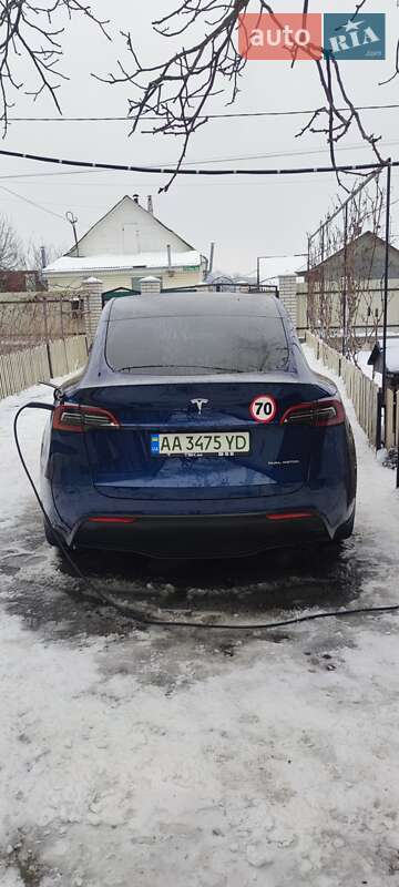 Позашляховик / Кросовер Tesla Model Y 2024 в Києві