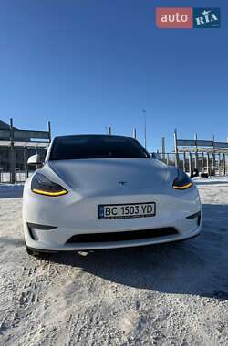 Tesla Model Y  2020