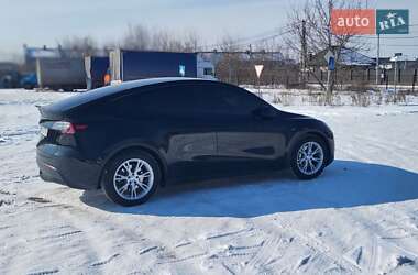 Tesla Model Y  2021