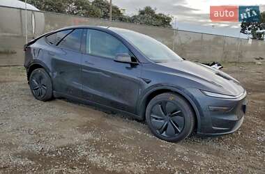 Tesla Model Y 2025