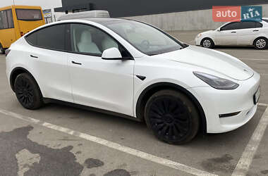 Tesla Model Y  2023