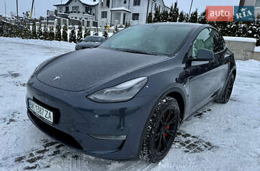 Tesla Model Y  2023