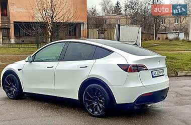 Tesla Model Y  2022
