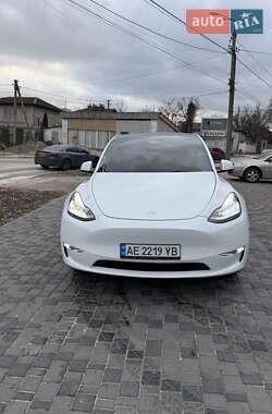 Tesla Model Y  2023