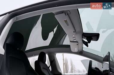 Внедорожник / Кроссовер Tesla Model Y 2023 в Звягеле