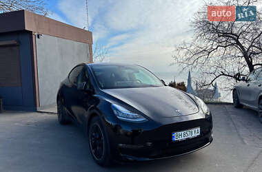 Tesla Model Y  2022