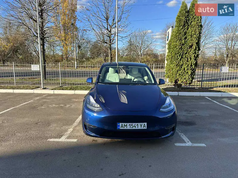 Tesla Model Y 2021