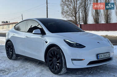 Tesla Model Y  2023
