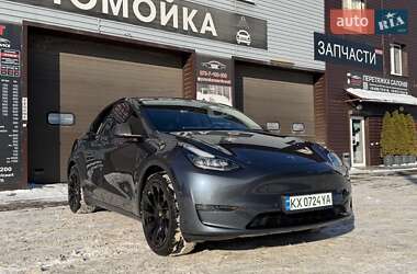 Tesla Model Y  2022