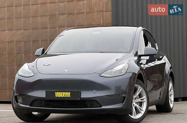 Tesla Model Y 2022