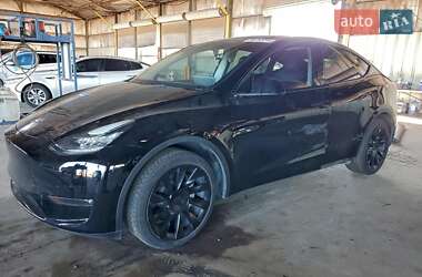 Tesla Model Y  2022