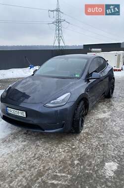 Tesla Model Y  2020
