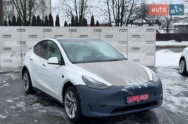 Tesla Model Y 2021