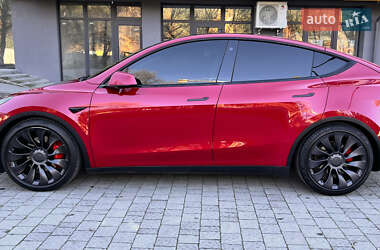 Внедорожник / Кроссовер Tesla Model Y 2021 в Львове