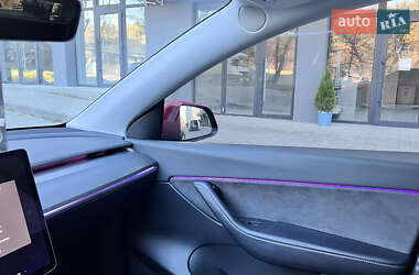 Внедорожник / Кроссовер Tesla Model Y 2021 в Львове