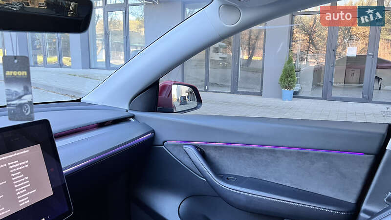 Внедорожник / Кроссовер Tesla Model Y 2021 в Львове