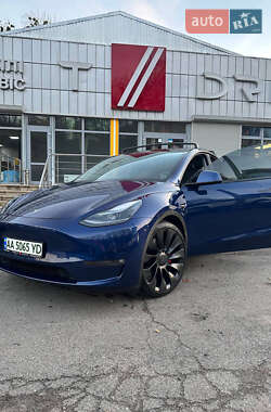 Tesla Model Y  2021