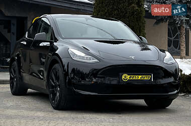 Tesla Model Y  2023