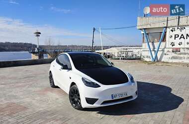Tesla Model Y  2020