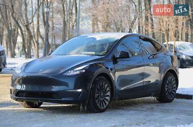 Tesla Model Y  2024