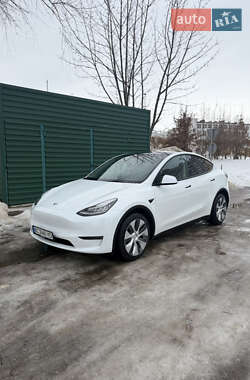 Tesla Model Y  2023