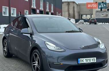 Tesla Model Y  2020