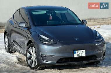 Tesla Model Y  2020