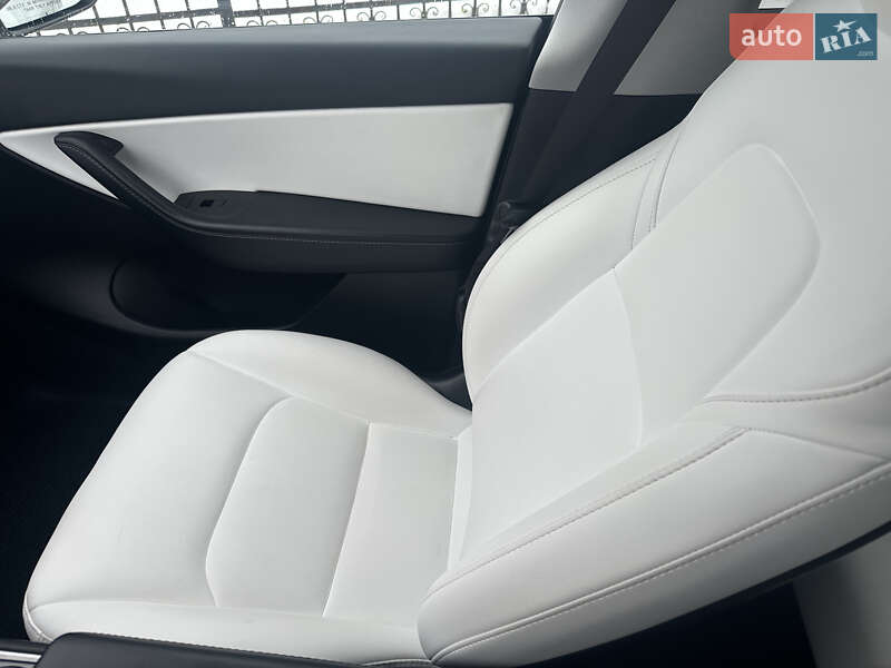 Позашляховик / Кросовер Tesla Model Y 2021 в Ірпені