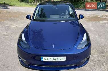 Tesla Model Y  2024