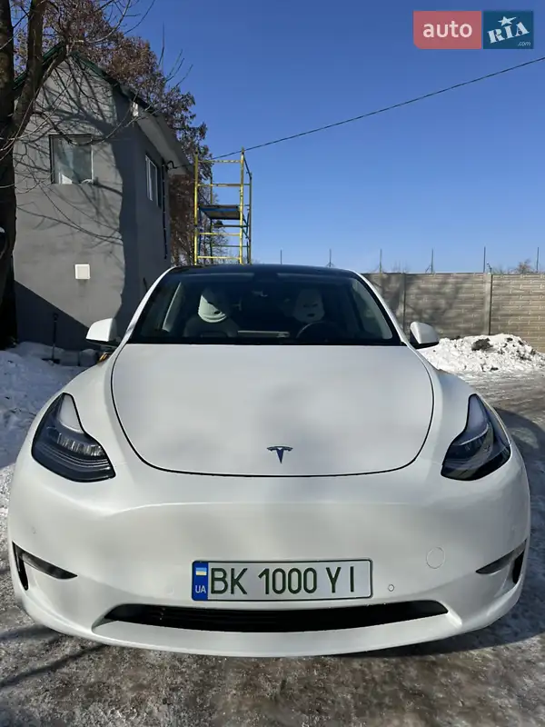 Tesla Model Y