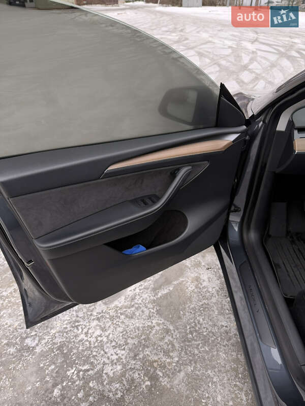 Внедорожник / Кроссовер Tesla Model Y 2022 в Харькове