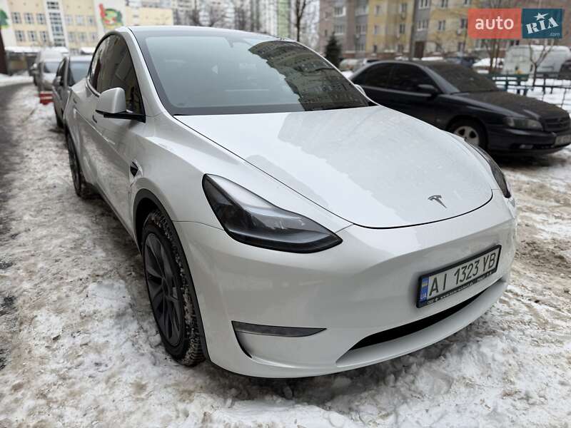 Внедорожник / Кроссовер Tesla Model Y 2024 в Киеве фото 12 Внедорожник / Кроссовер Tesla Model Y 2024 в Киеве